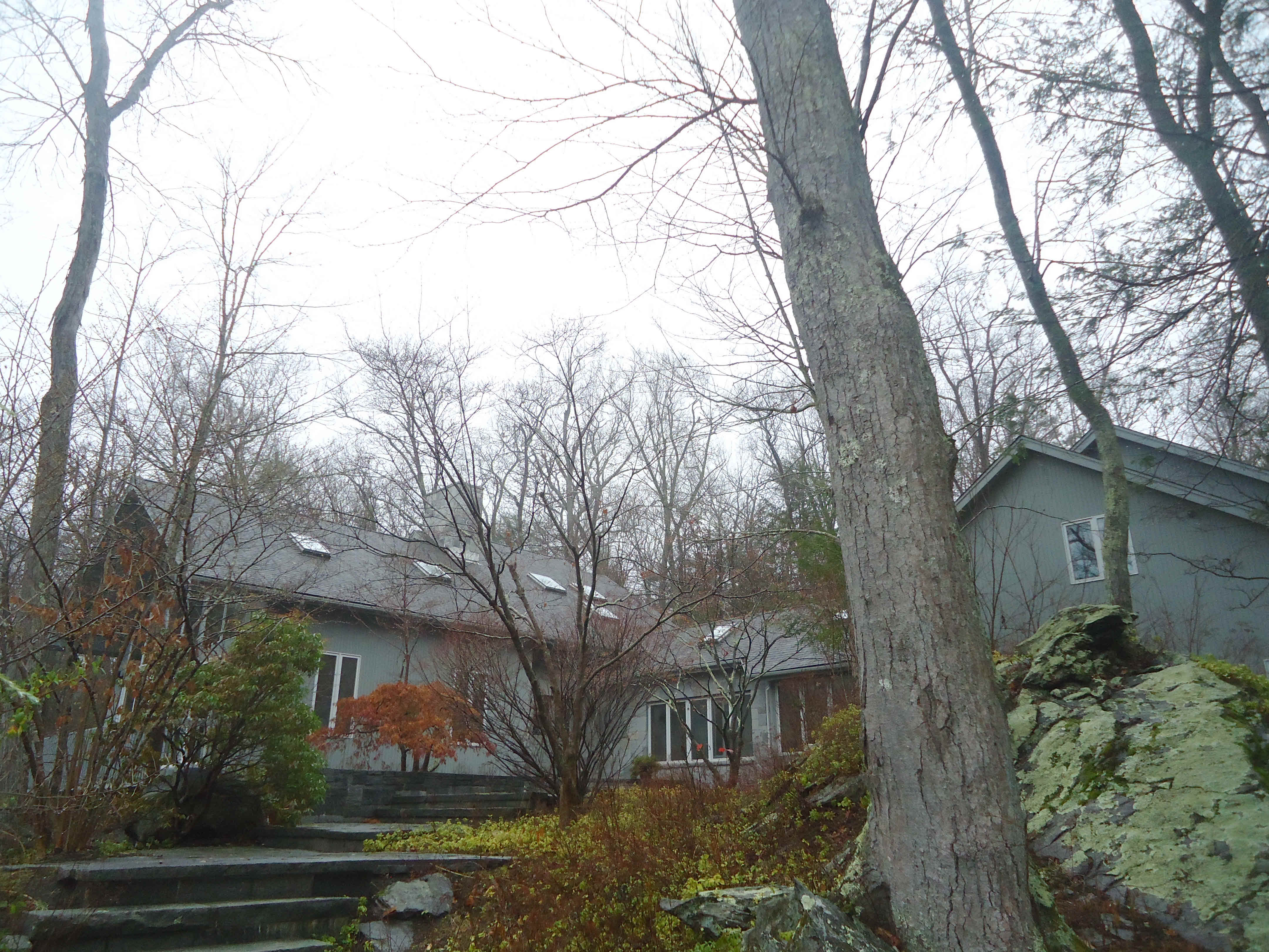 Building photograph for 293 WEWAKA BROOK RD